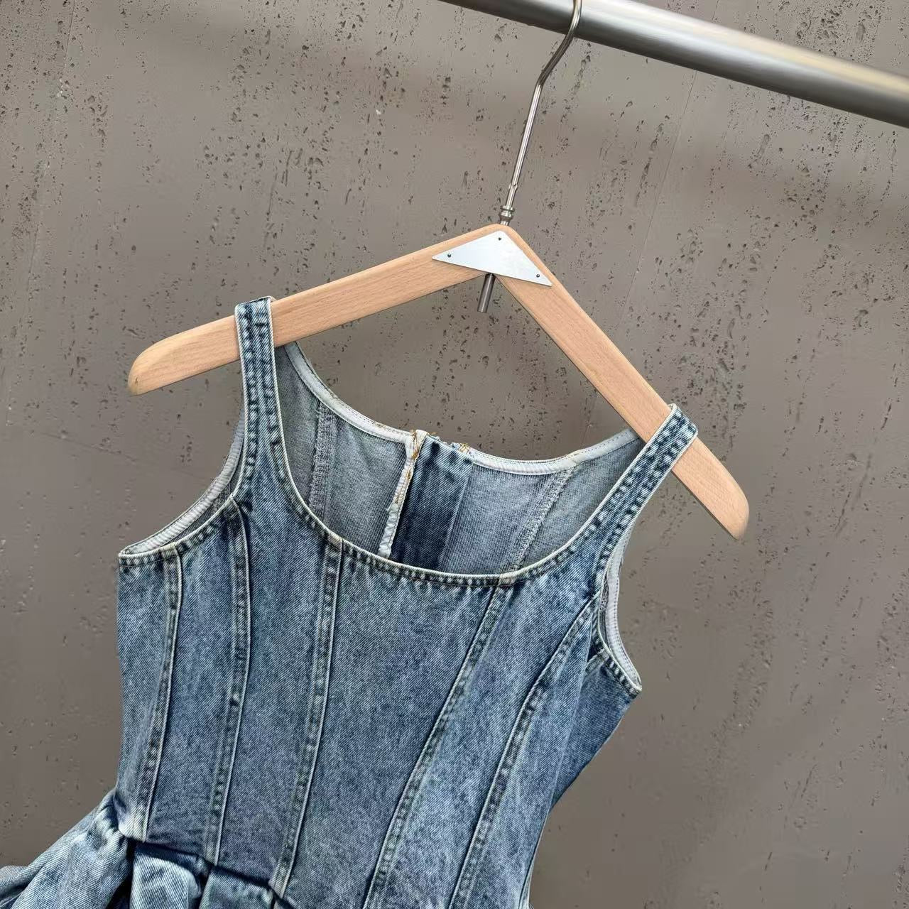 Tank Top - ID: M108