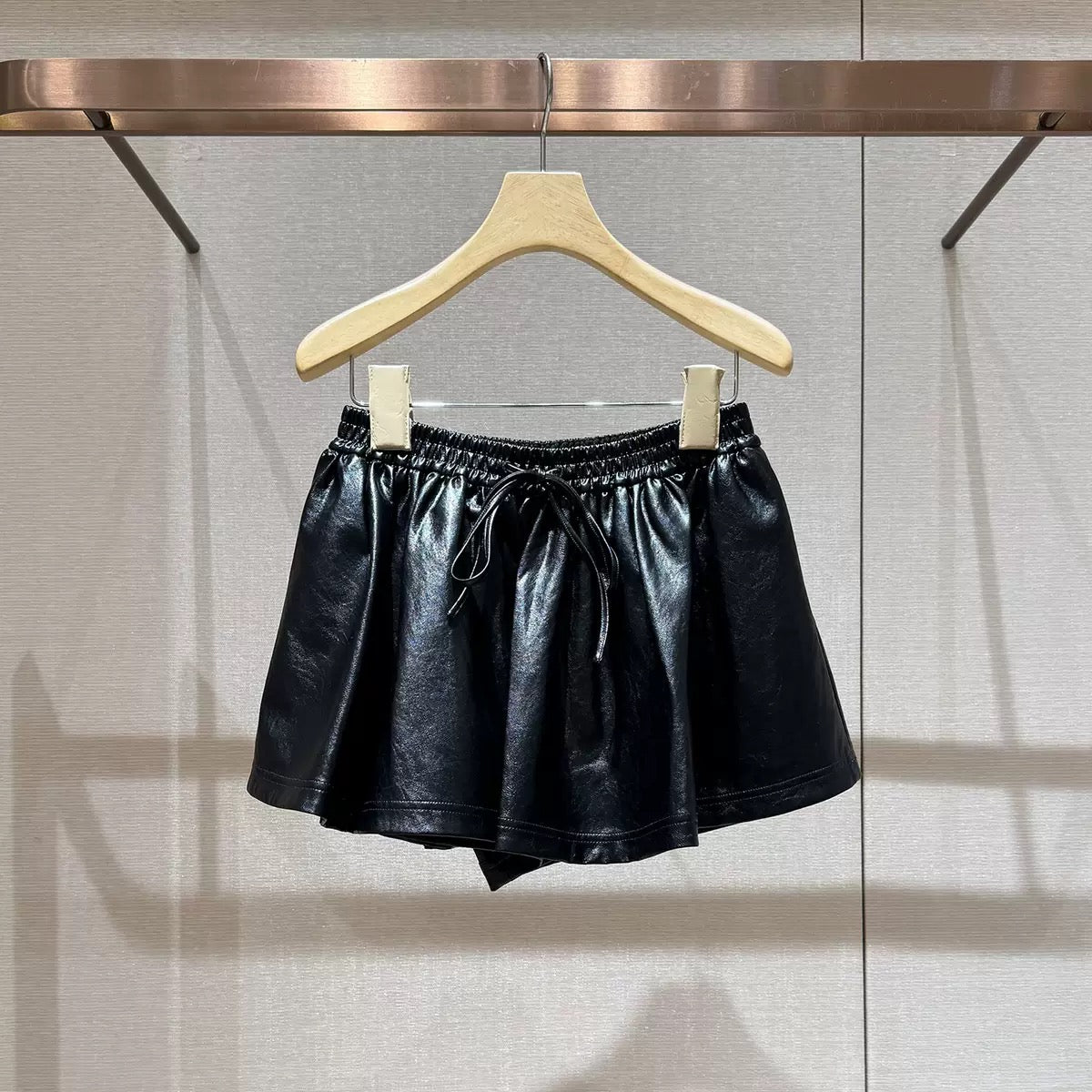 Shorts - ID: J472