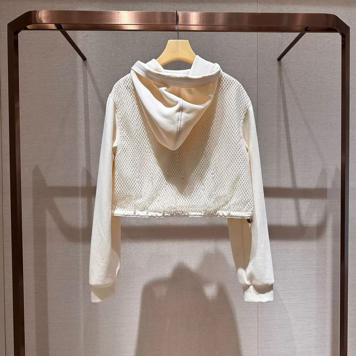 Sweater - ID: J410