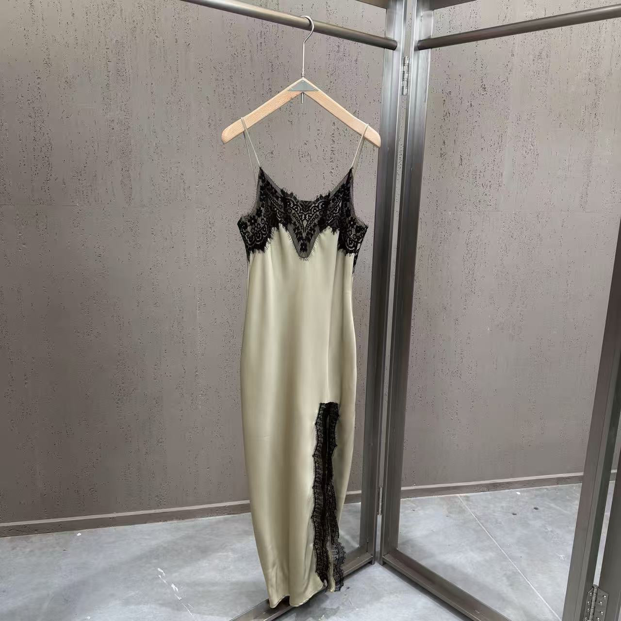 Dress - ID: M030