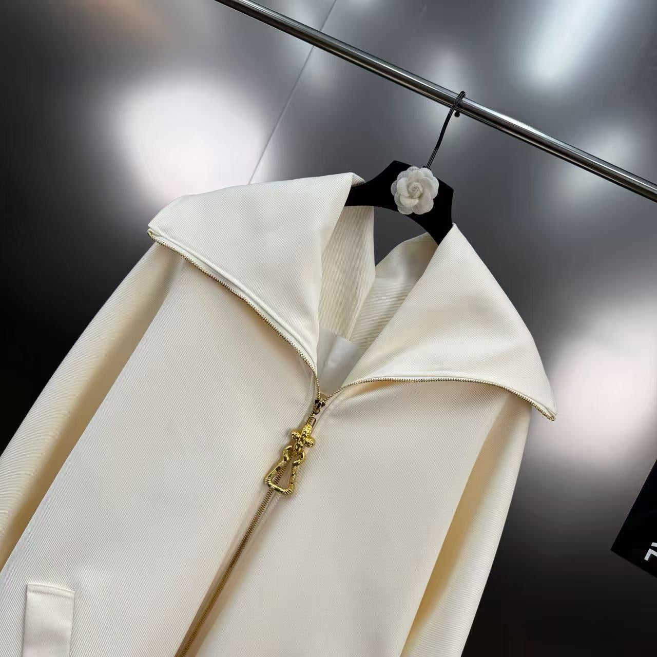 Sweatshirt - ID: 6824