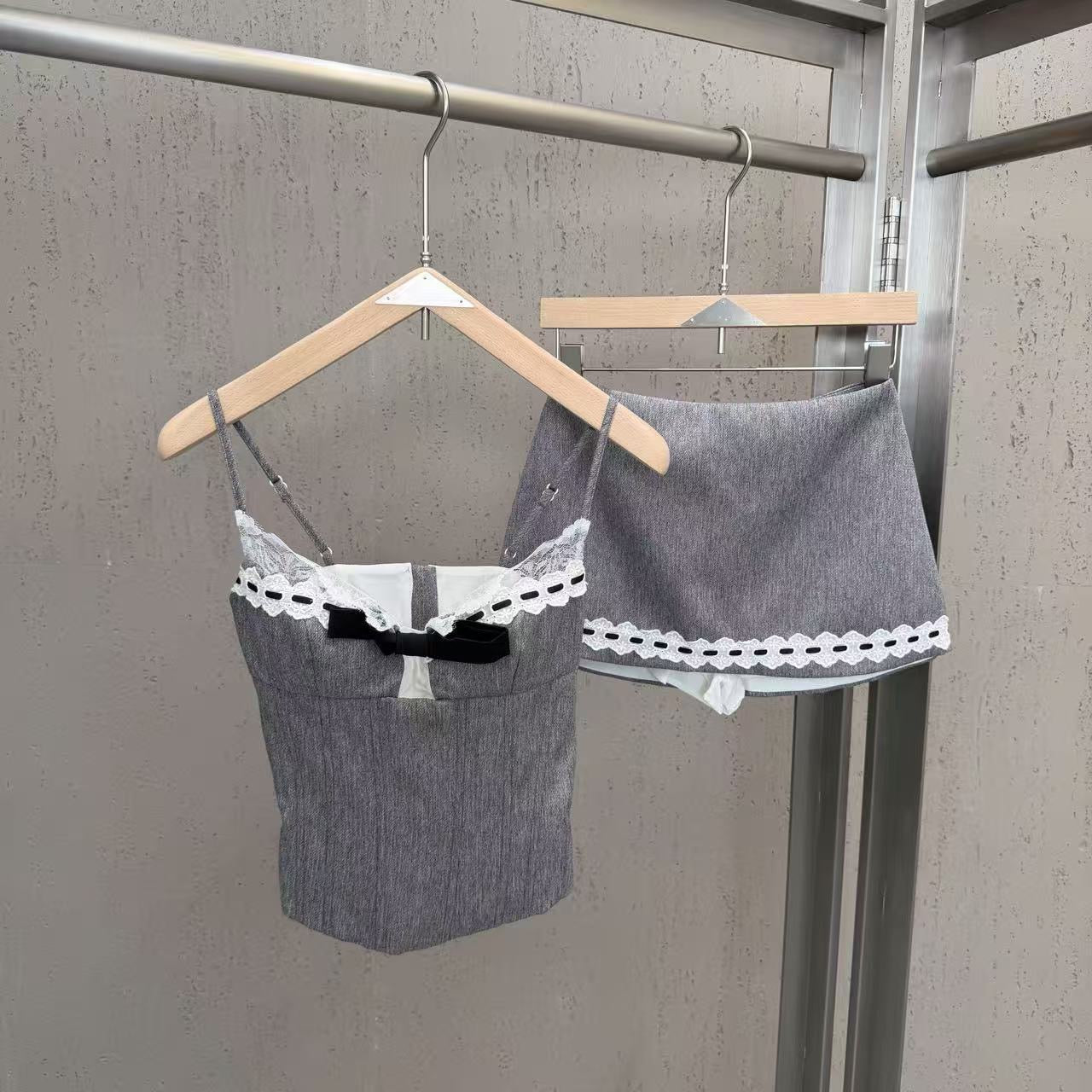Set - ID: M048