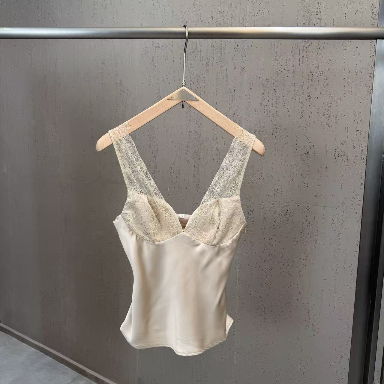 Tank Top - ID: M023