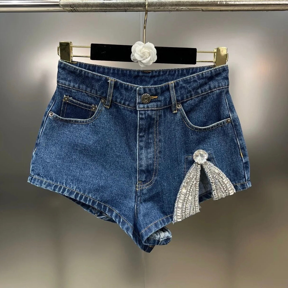 Shorts - ID: 6295