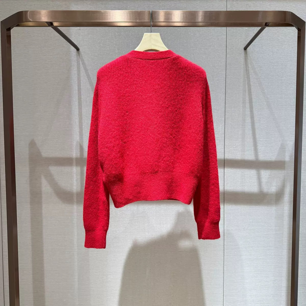 Sweater - ID: J026