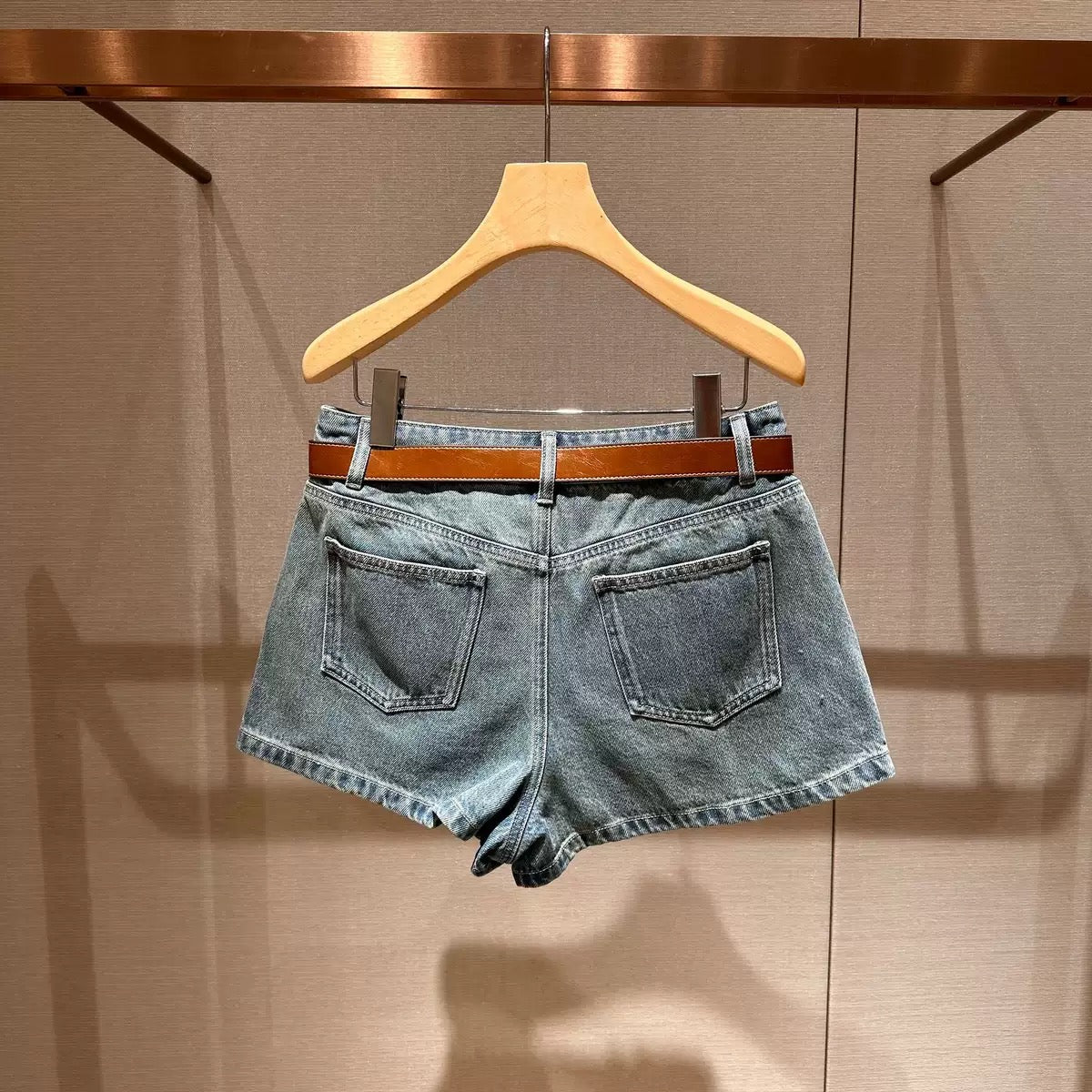 Shorts - ID: J432