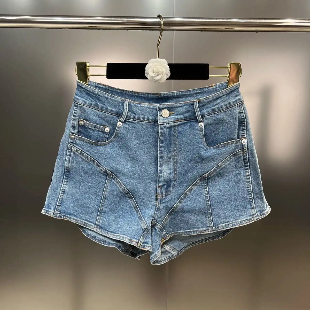 Shorts - ID: 2932