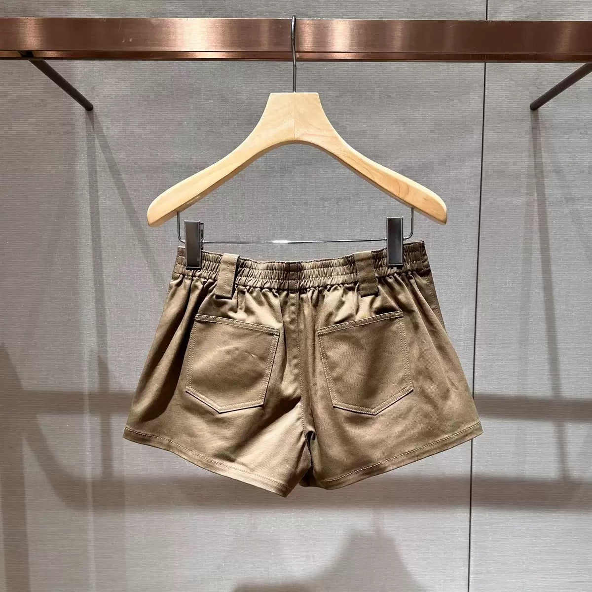 Shorts - ID: J433