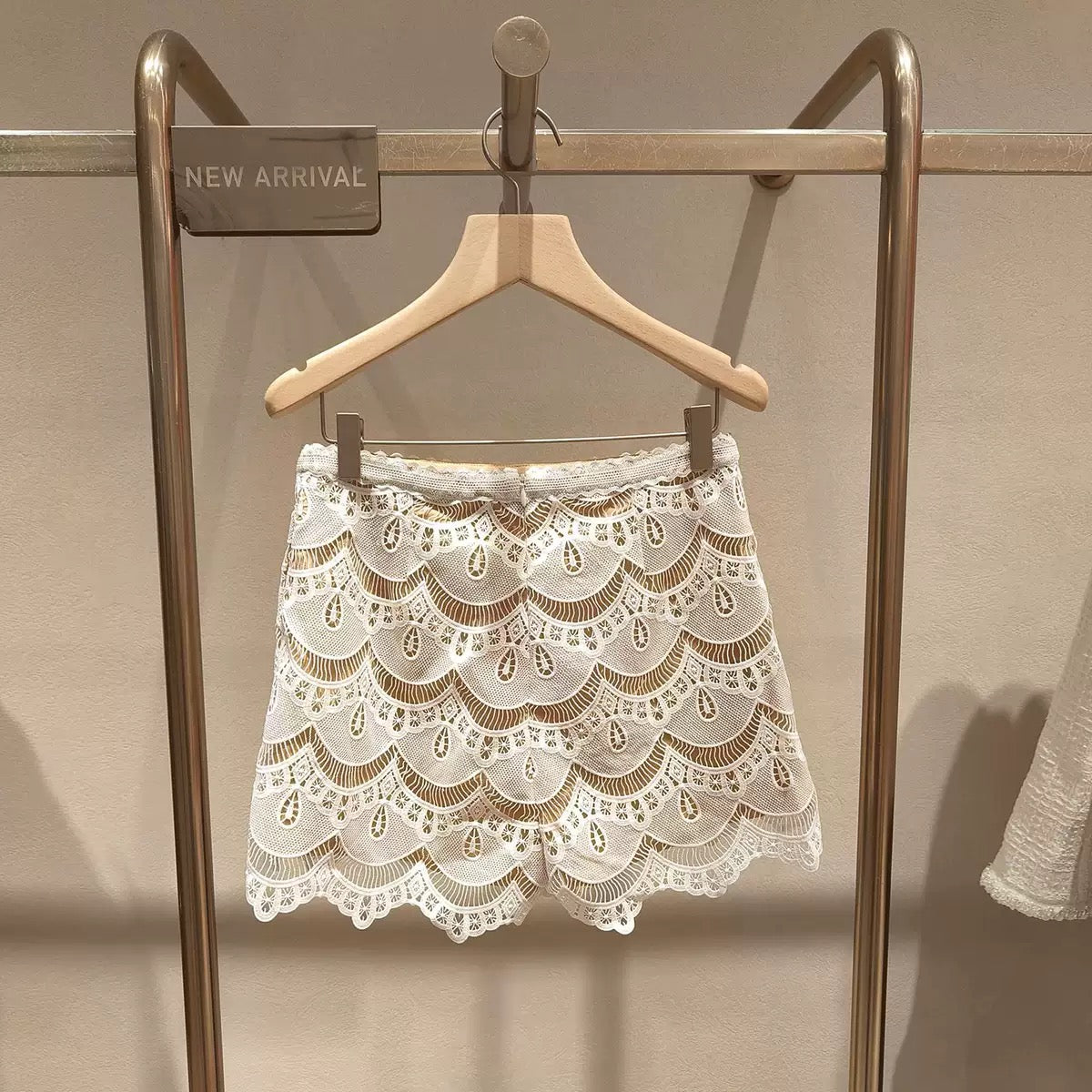 Shorts - ID: J457