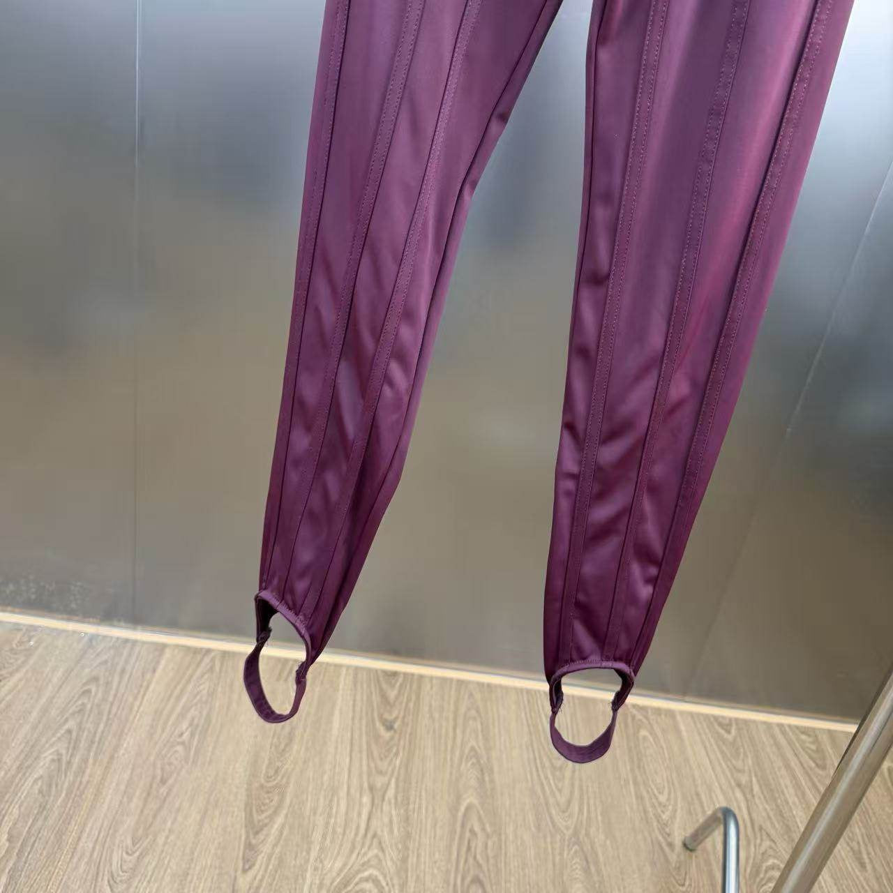 Pants - ID: 1560
