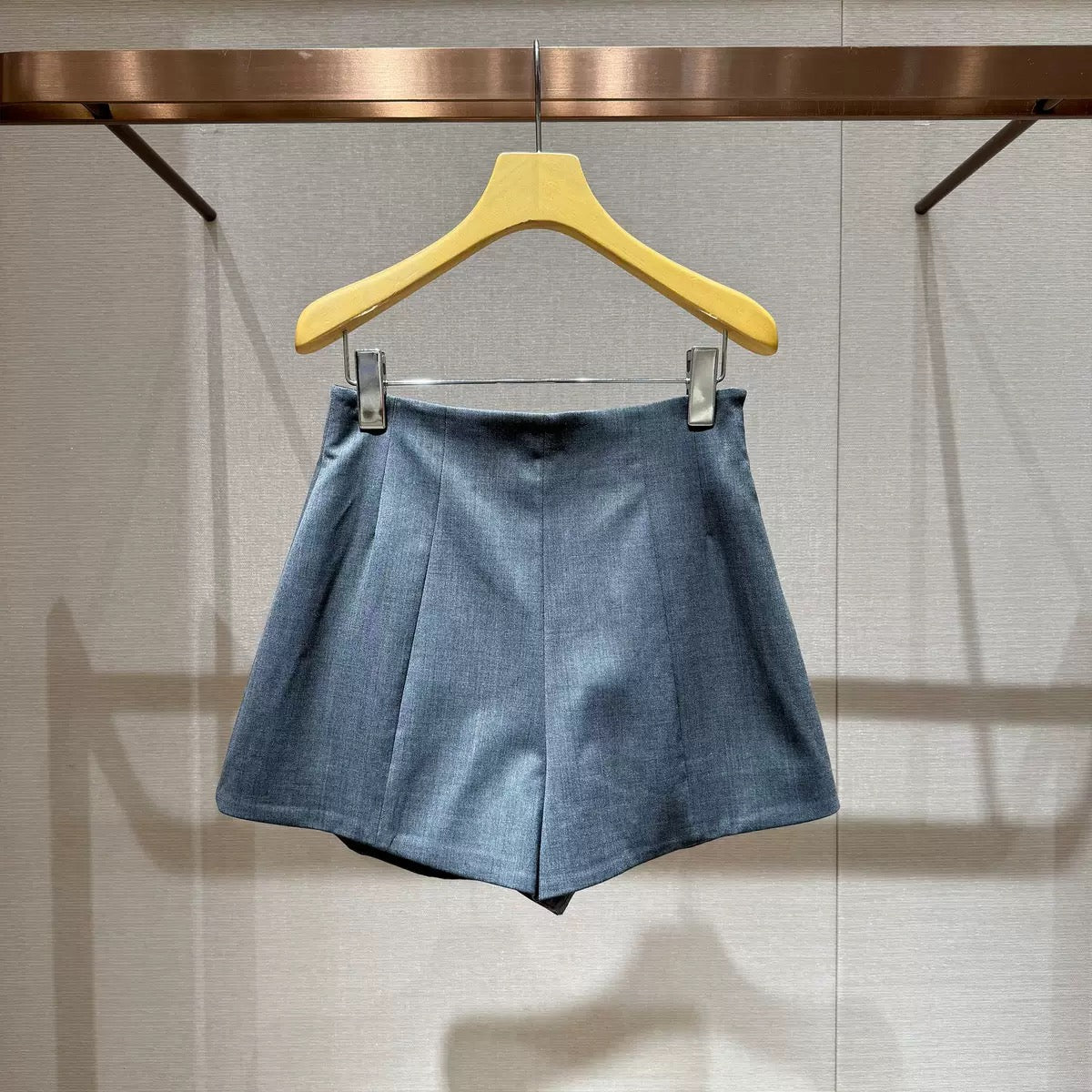 Shorts - ID: J459