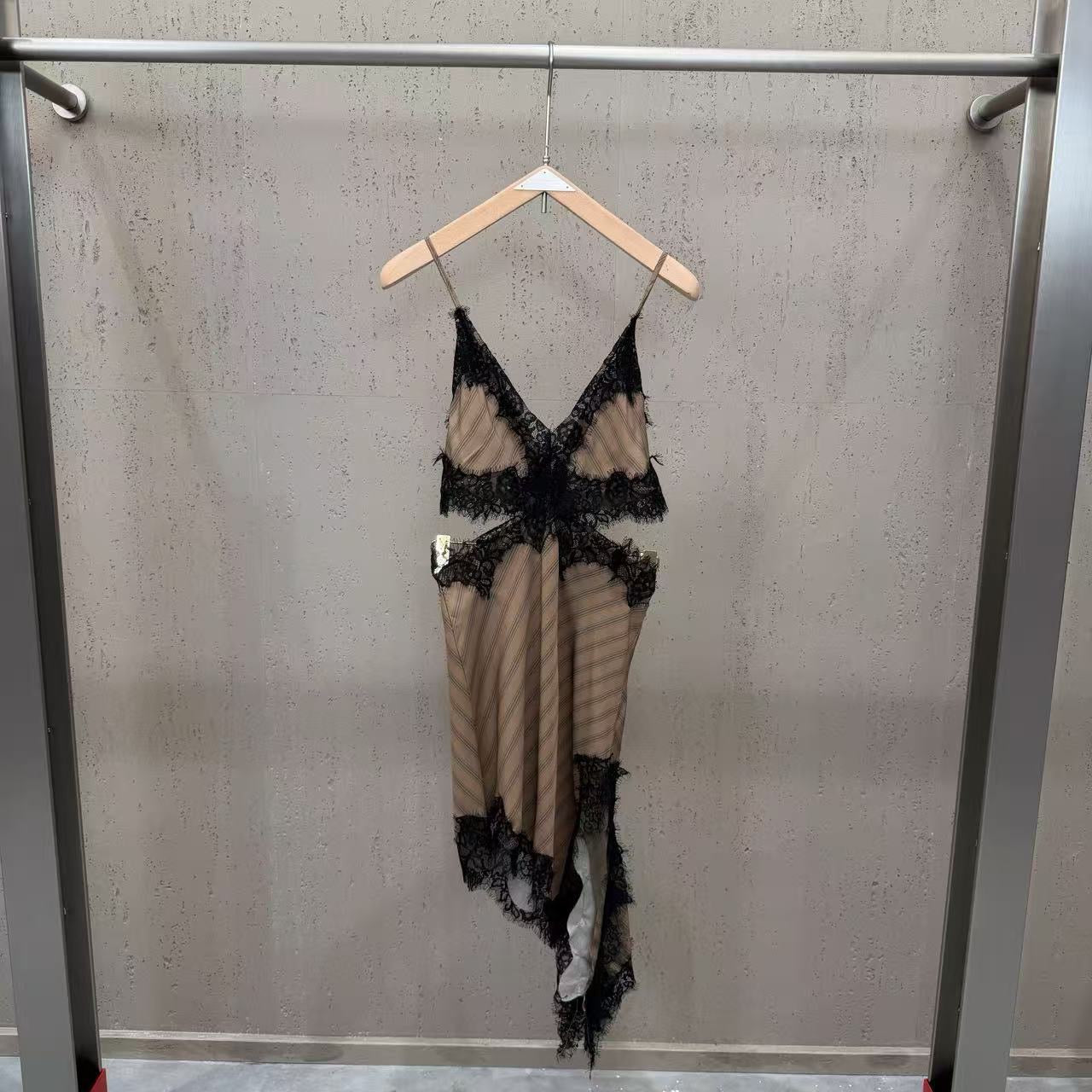 Dress - ID: M021