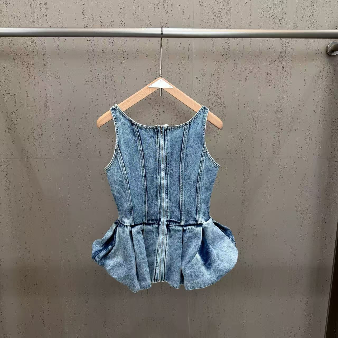 Tank Top  - ID: M108