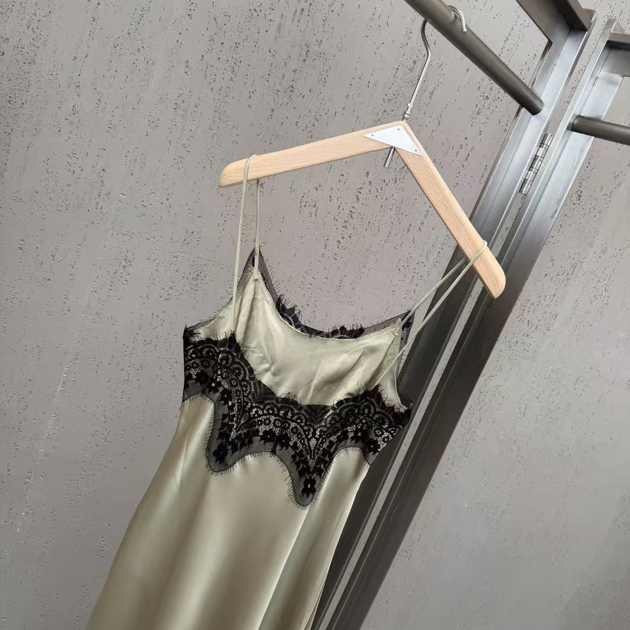 Dress - ID: M030