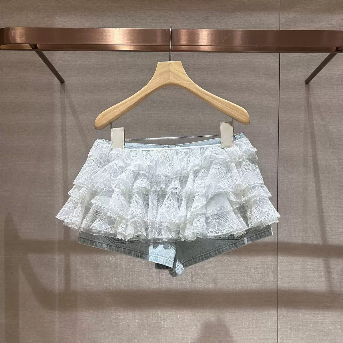 Shorts - ID: J473