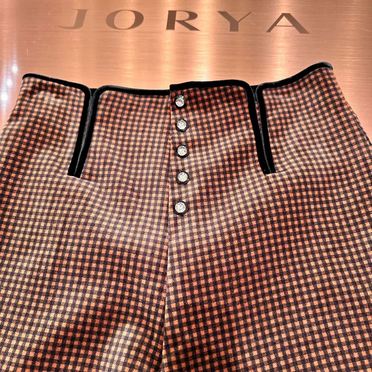 Shorts - ID: J419