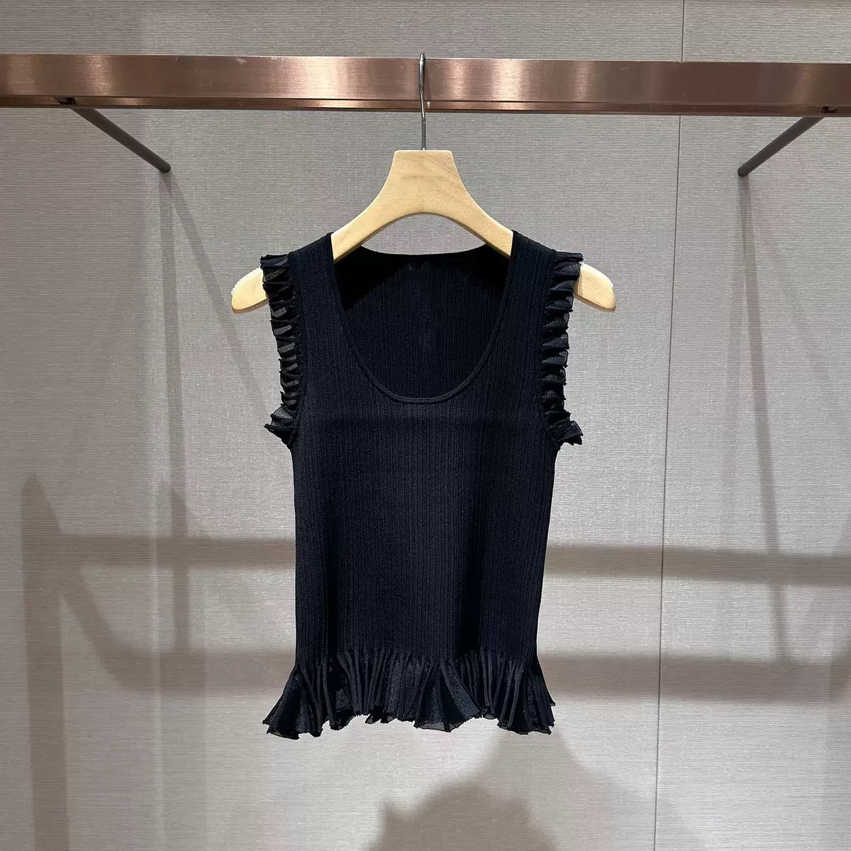Tank top - ID: J446
