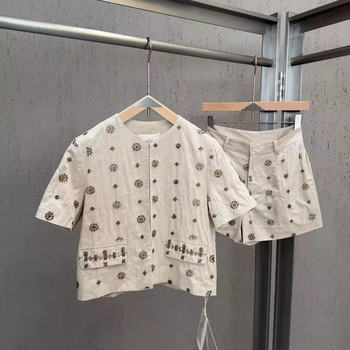 Set - ID: M046