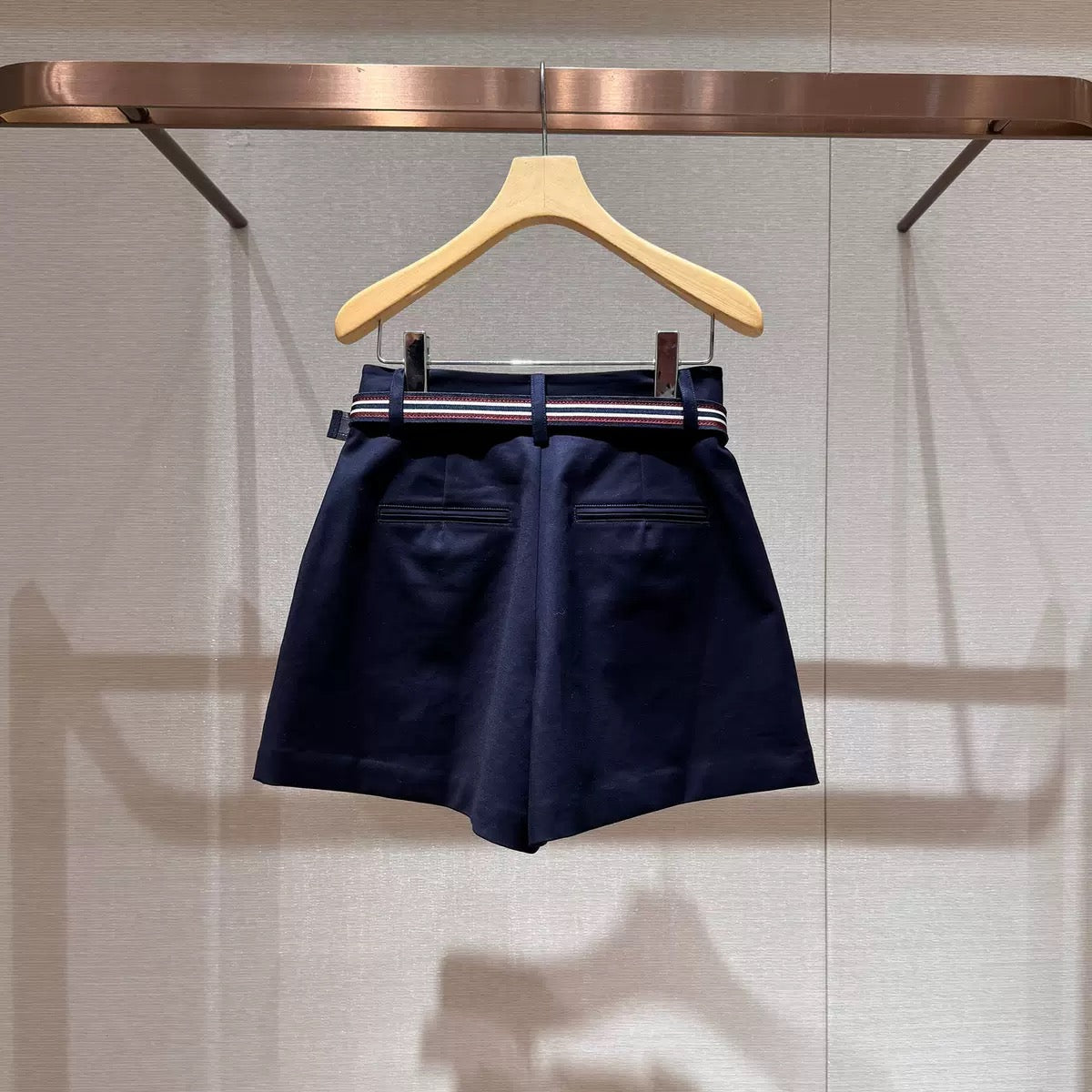 Shorts - ID: J507
