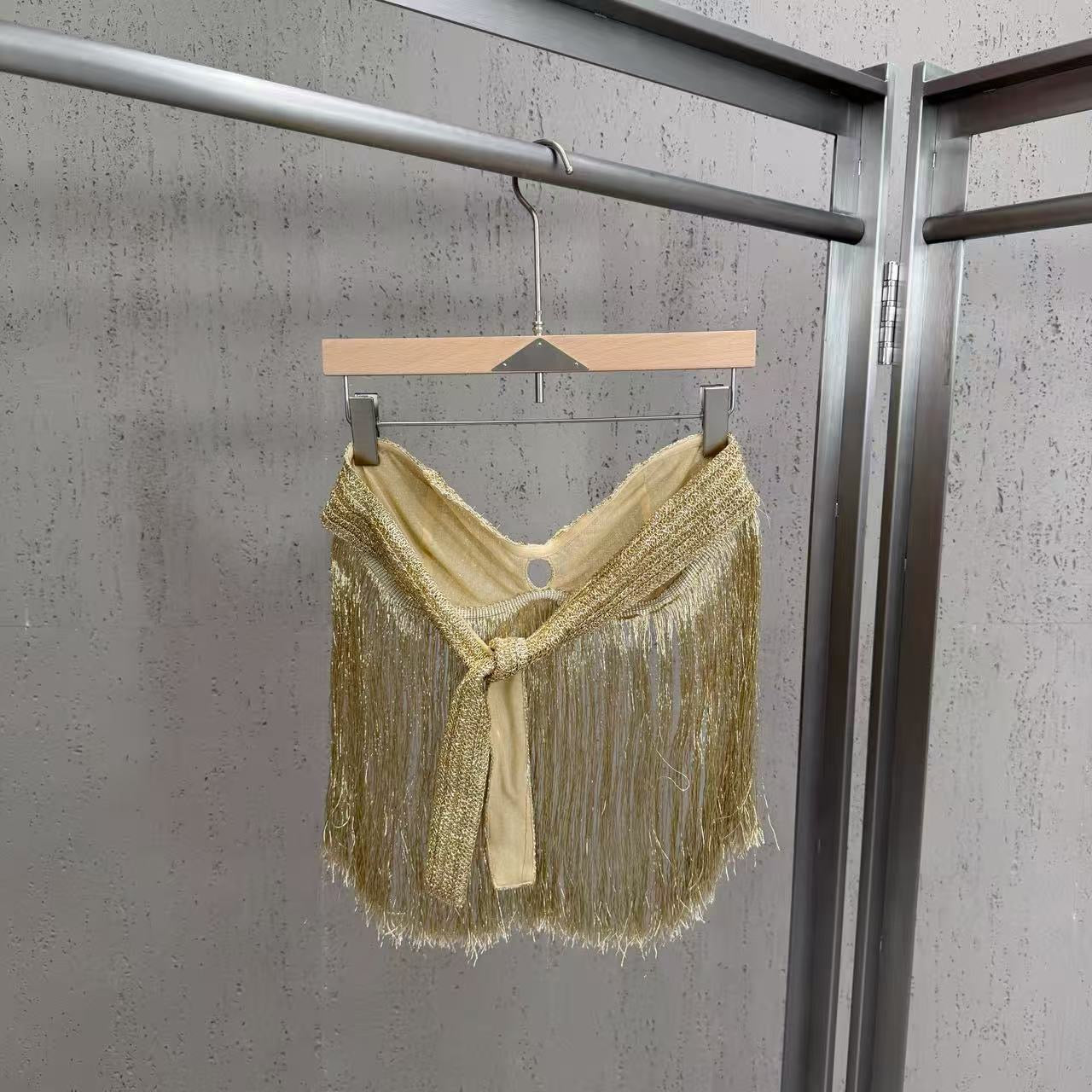 Top  - ID: M050