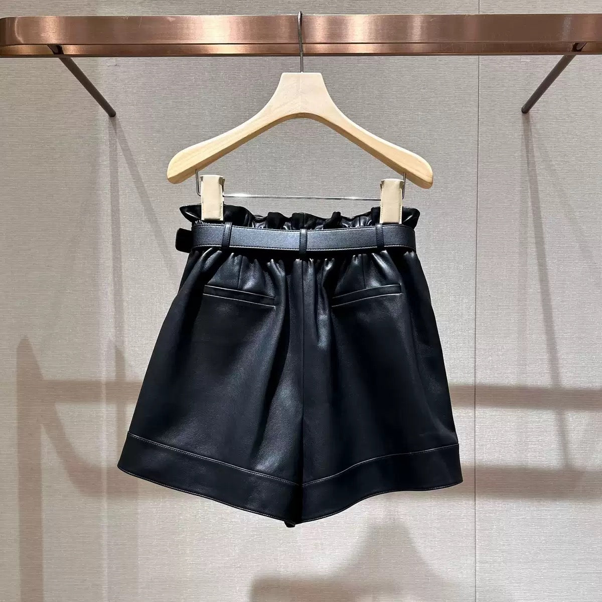 Shorts - ID: J408