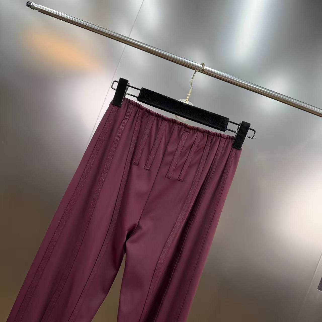 Pants - ID: 1560