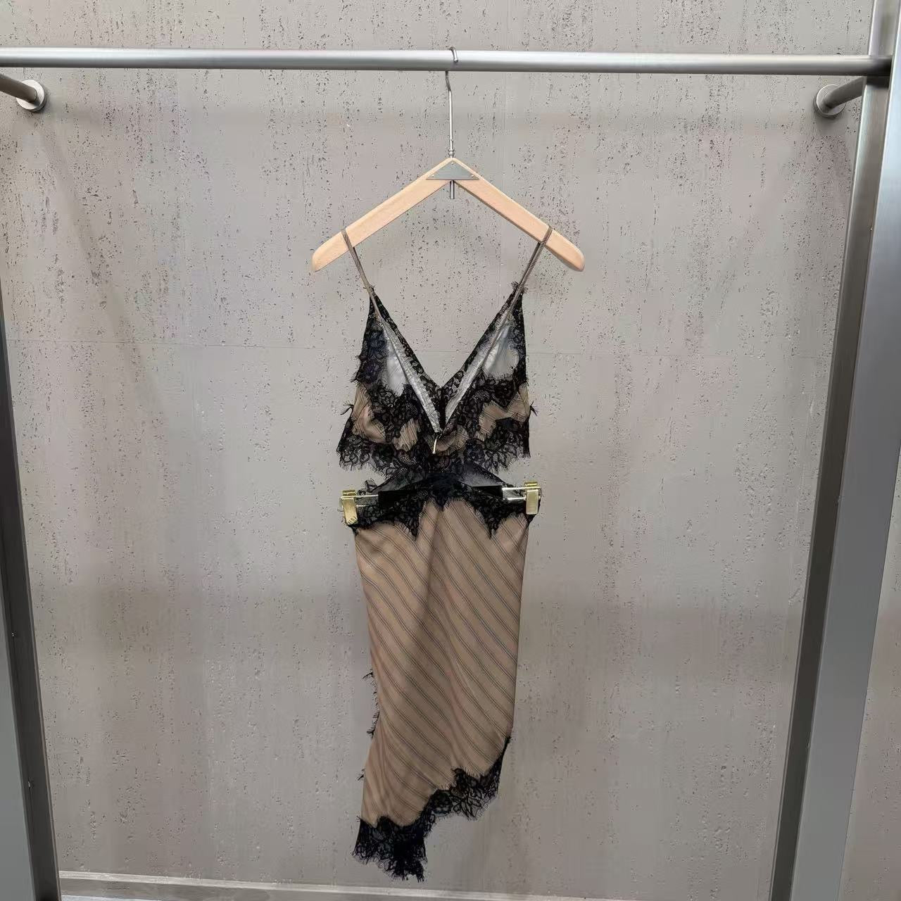 Dress - ID: M021