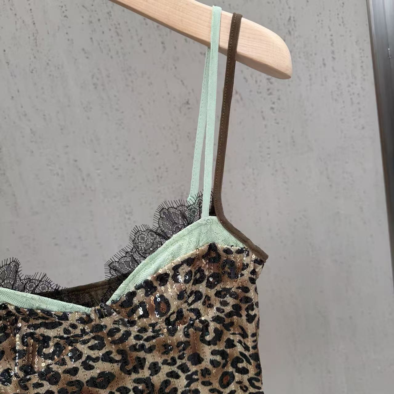 Tank Top  - ID: M025