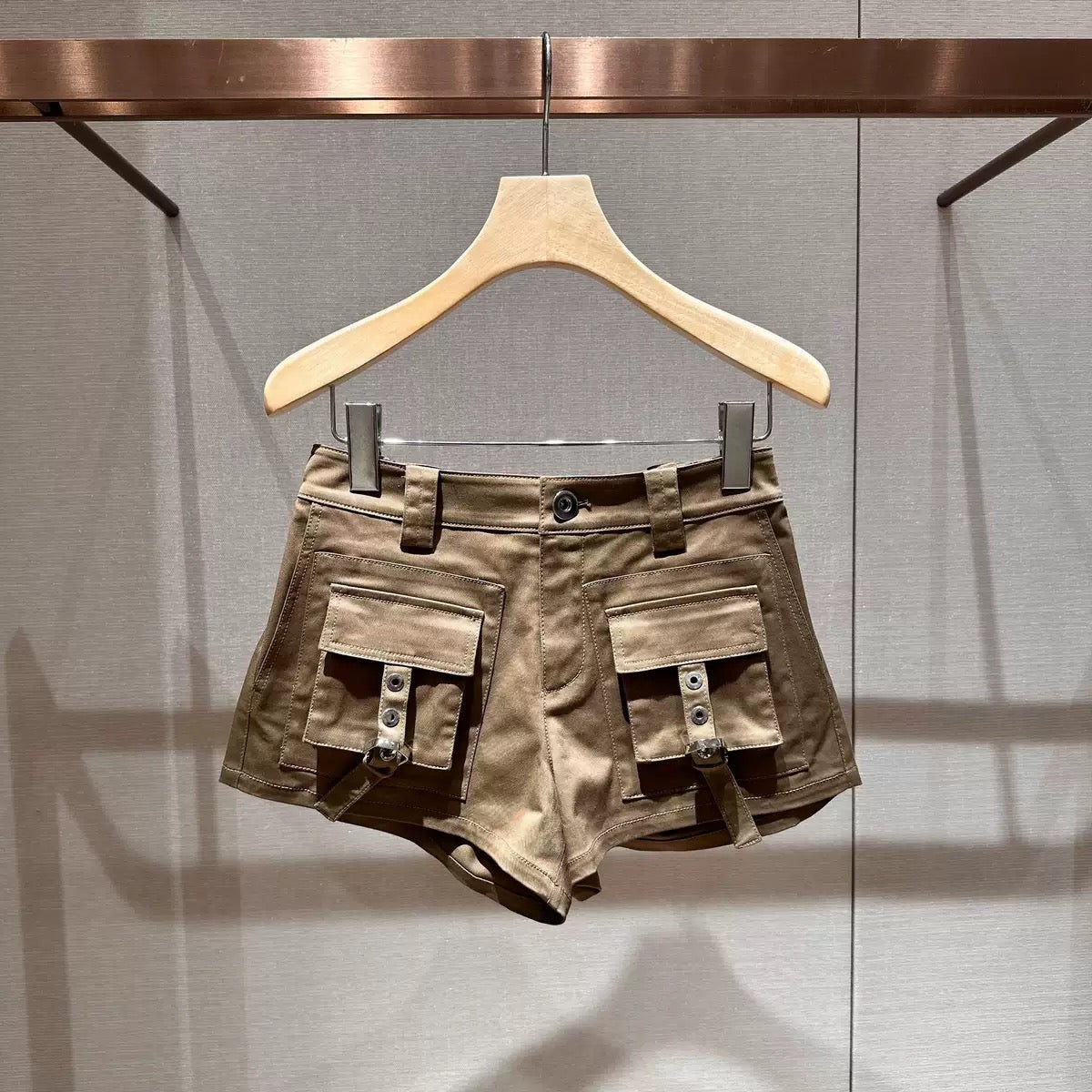 Shorts - ID: J433