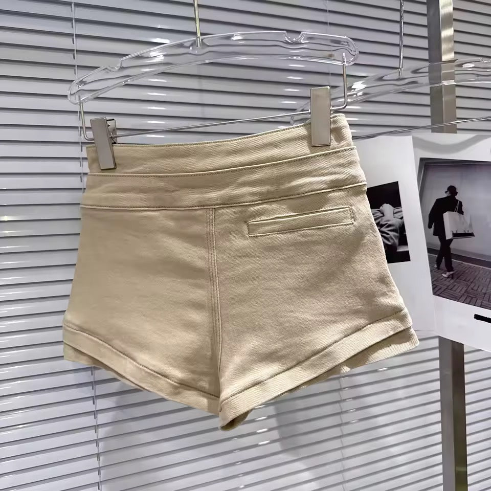 Shorts - ID: A663