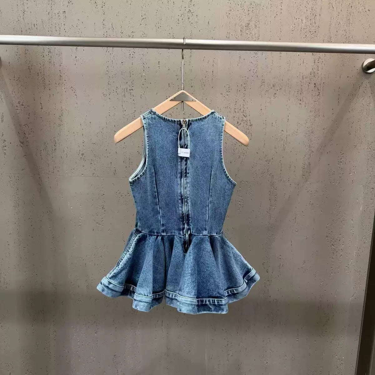 Tank Top  - ID: M107