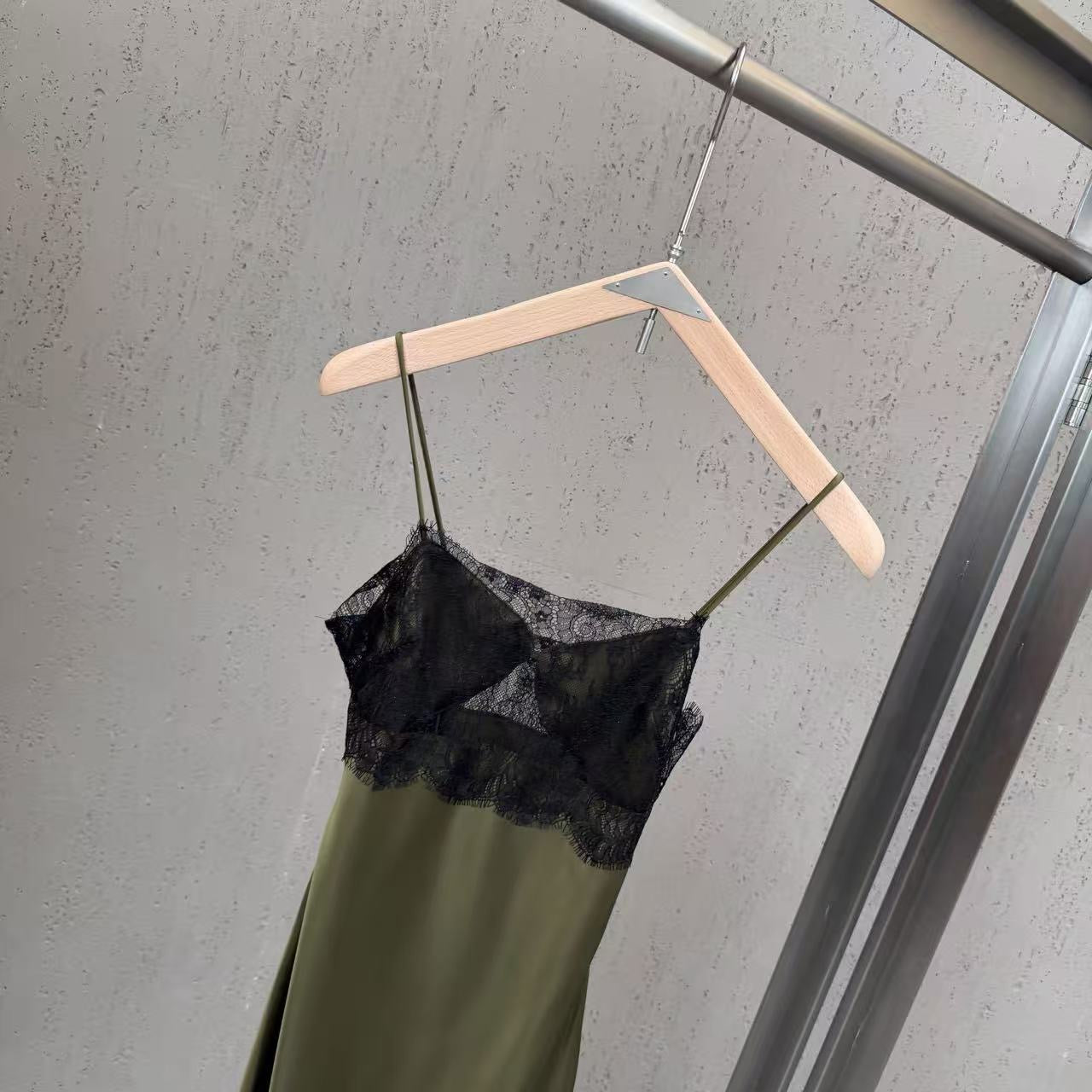 Dress - ID: M027