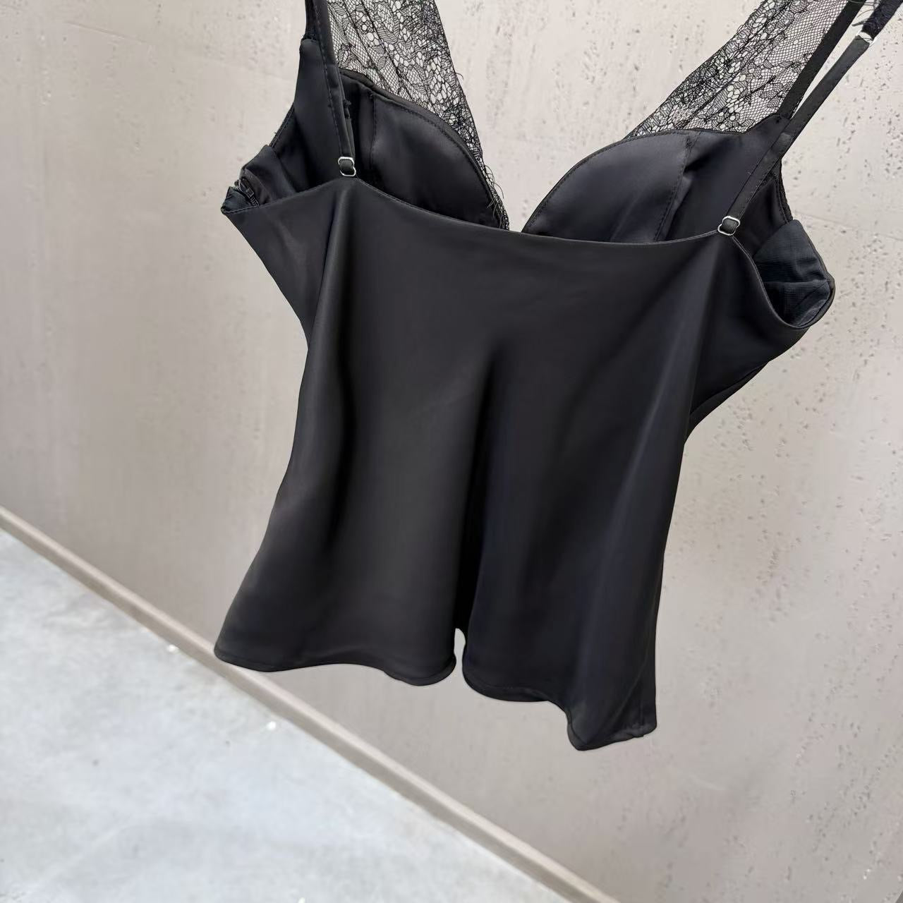 Tank Top  - ID: M074