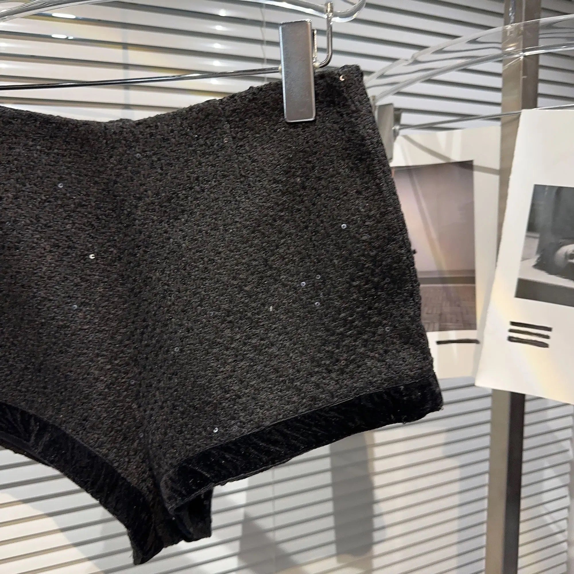 Shorts - ID: 7706