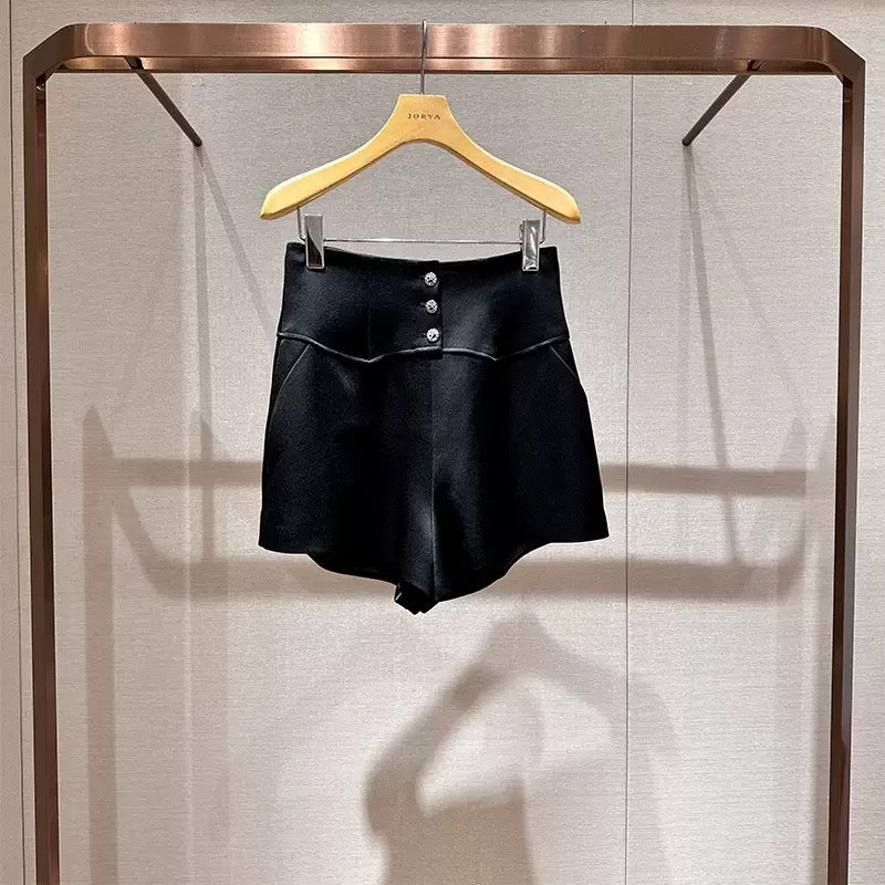 Shorts - ID: J380