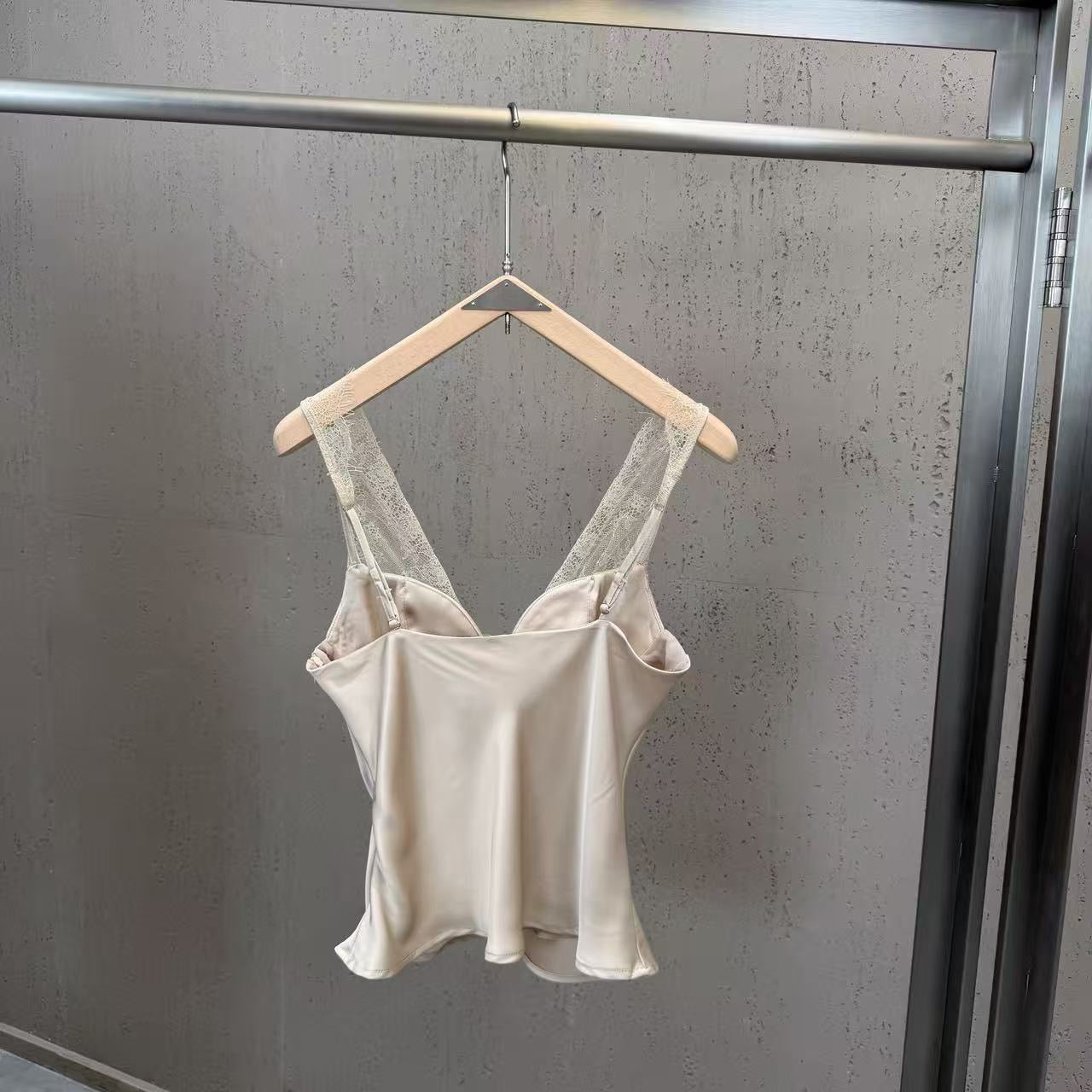 Tank Top  - ID: M023