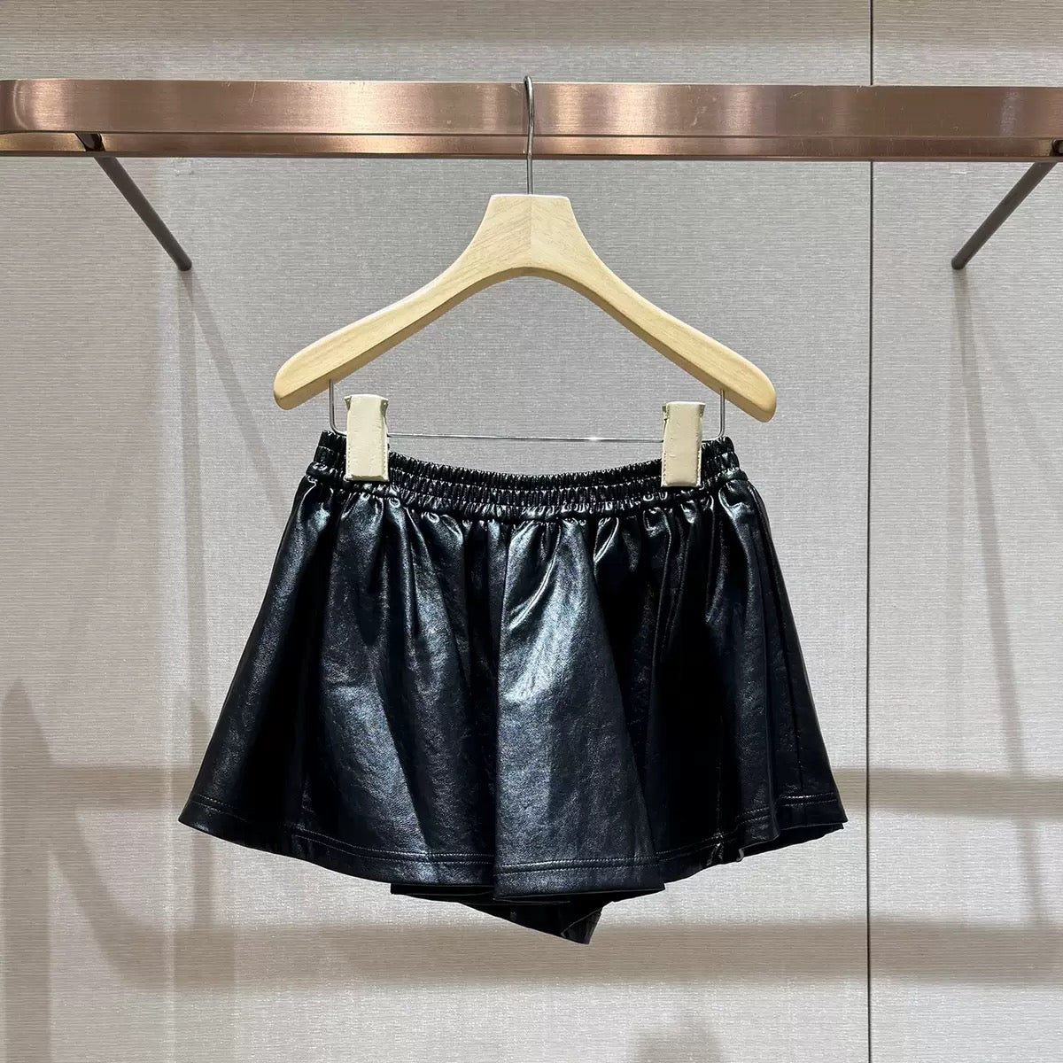 Shorts - ID: J472