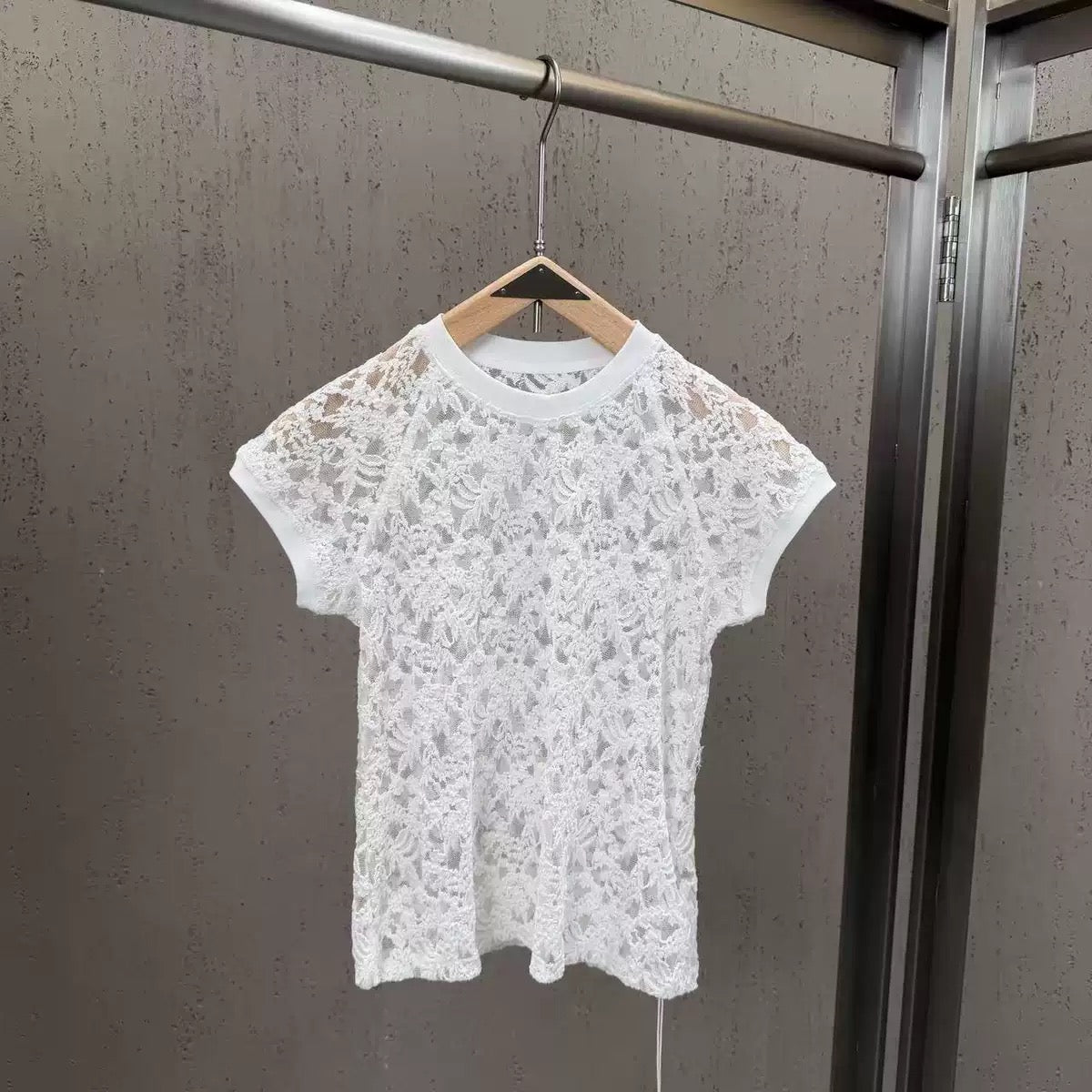 Shirt  - ID: M100