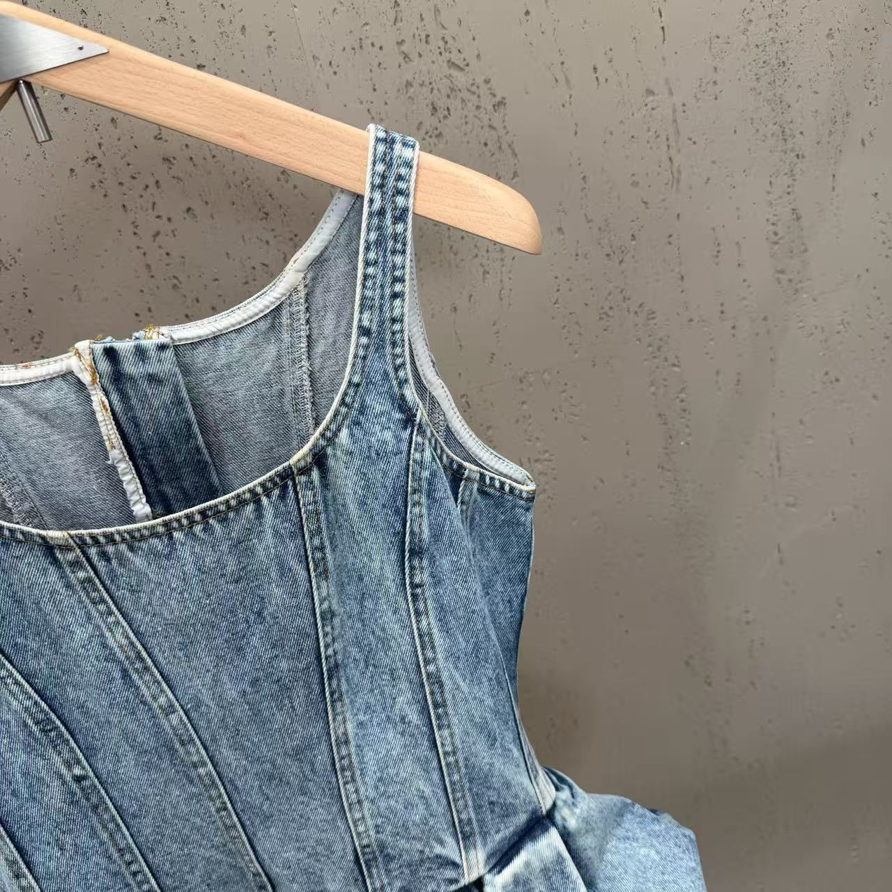 Tank Top  - ID: M108