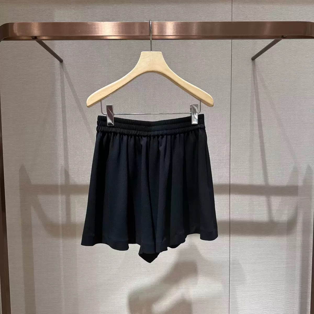 Shorts - ID: J438